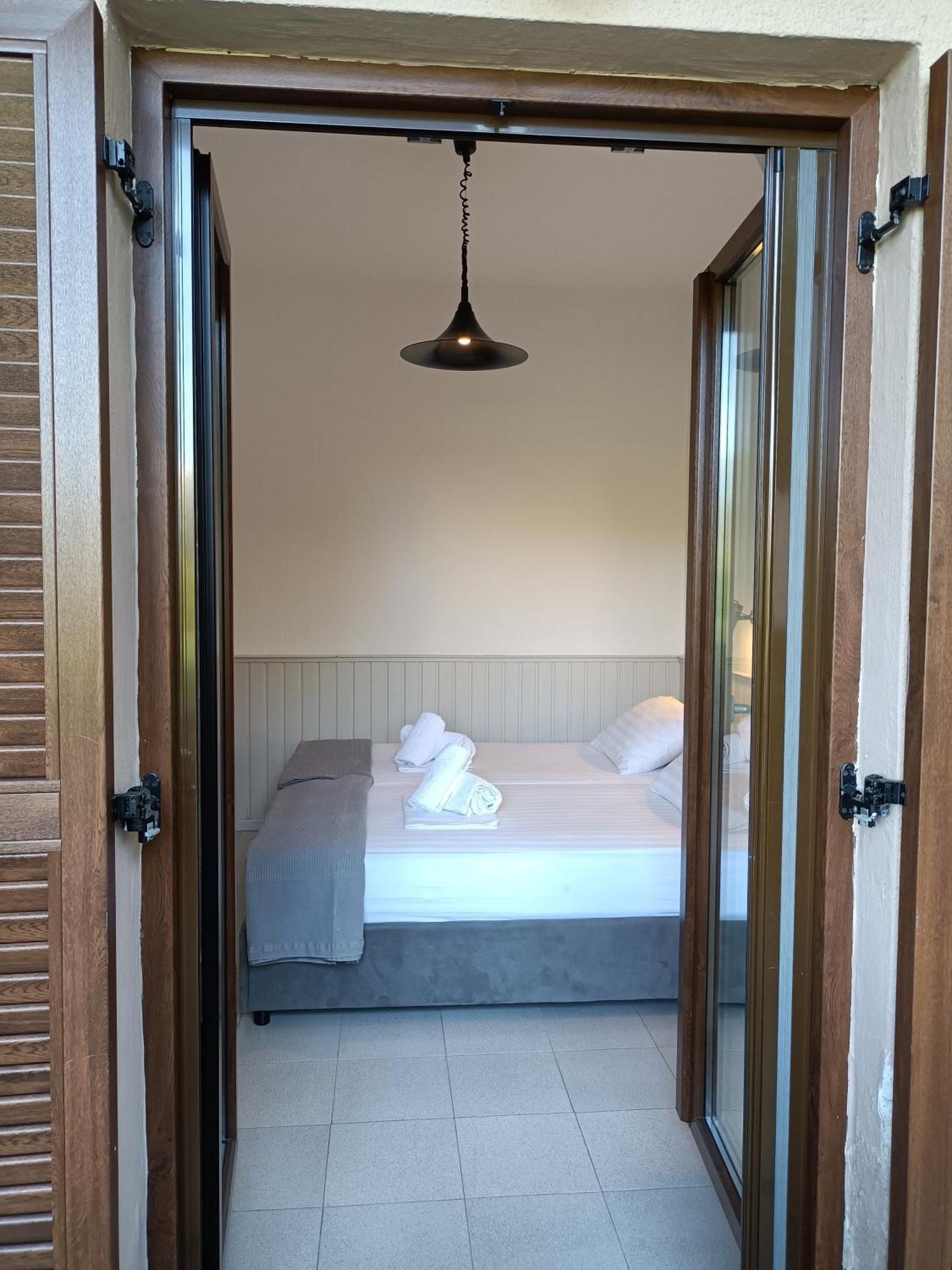 Ferienwohnung Marios Garden House Áfitos Zimmer foto
